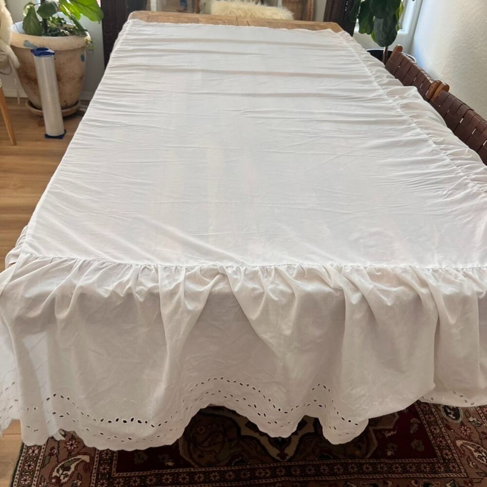 Vintage Chic Twin Bedskirt White Eyelet Scalloped Ruffled Cotton Blend